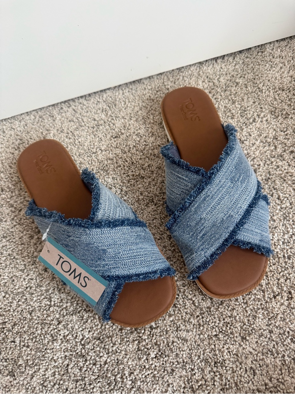 TOMS Women's Light Blue Denim Crossband Slide Sandals